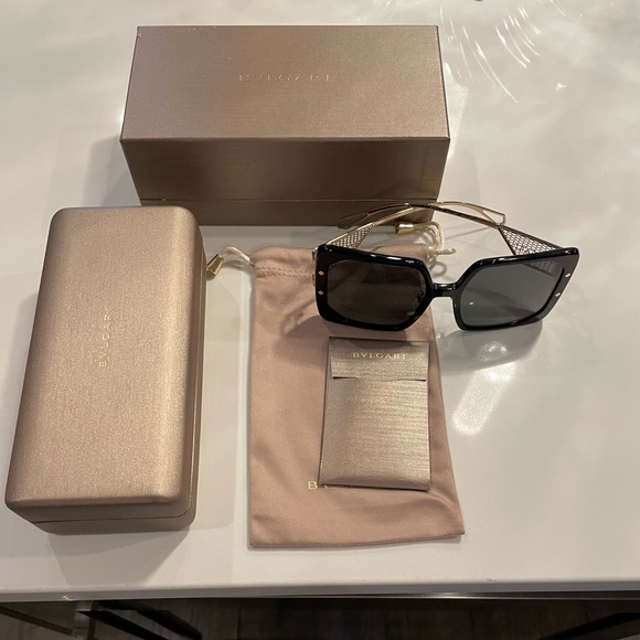 Brand new authentic pair of Bulgari sunglasses. - Picture 5 of 8